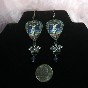 7/$30 custom made earring 💕